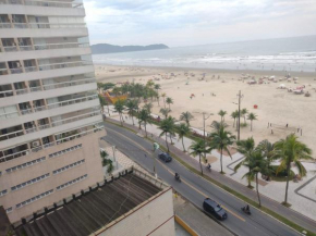 Apartamento Praia Grande Aviação em frente à praia, pé na areia